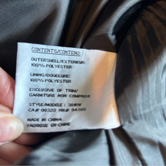 Lovely Long Black Trench/Dress Coat with belt. Great for dressing up or down - Picture 16 of 16